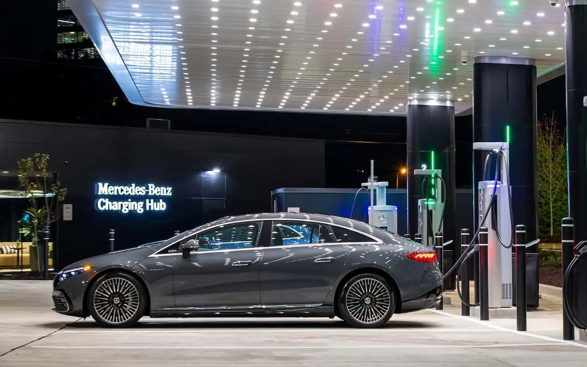 Mercedes-Benz baisse les prix des véhicules 100 % électriques de sa gamme EQ